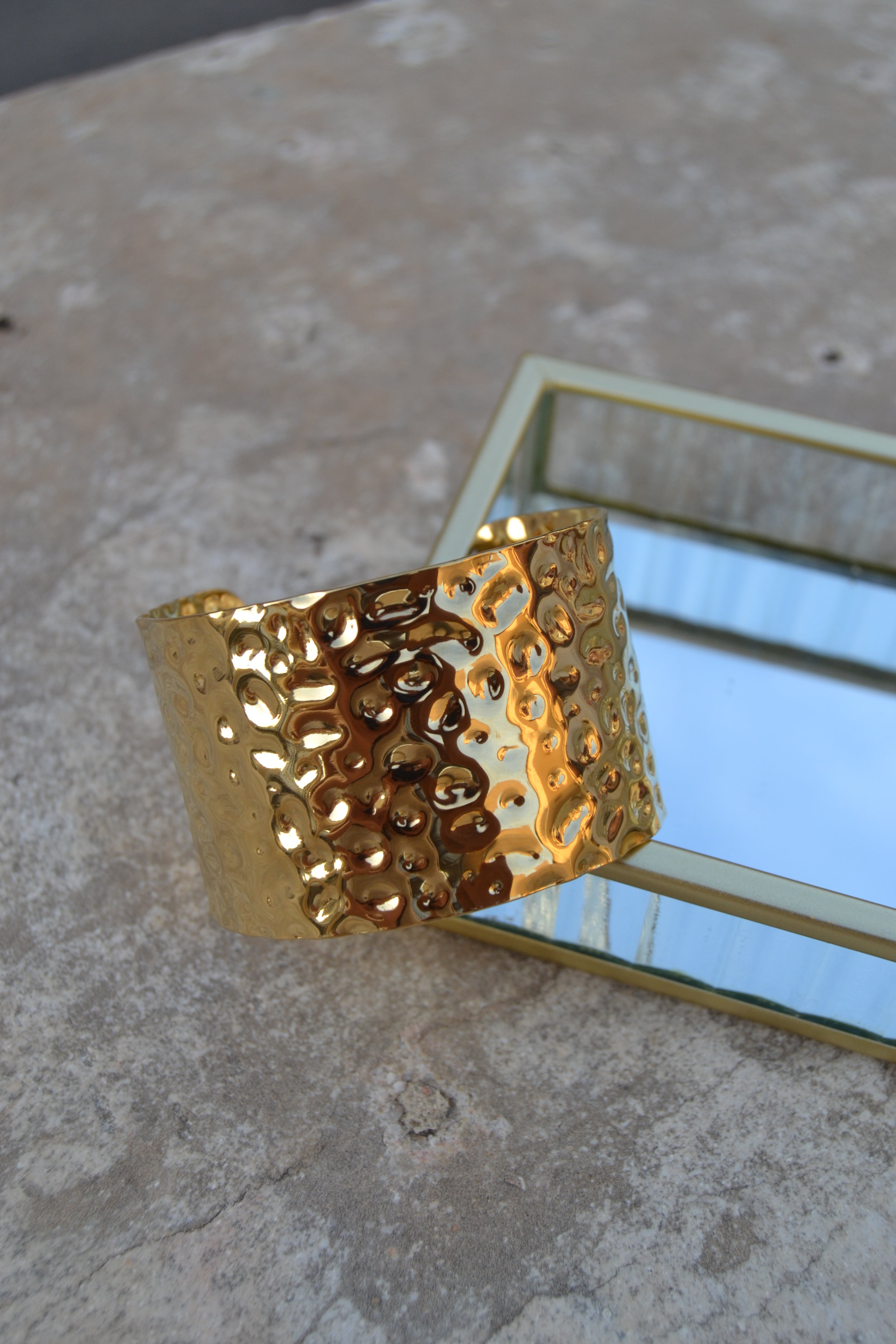 Brazalete dorado
